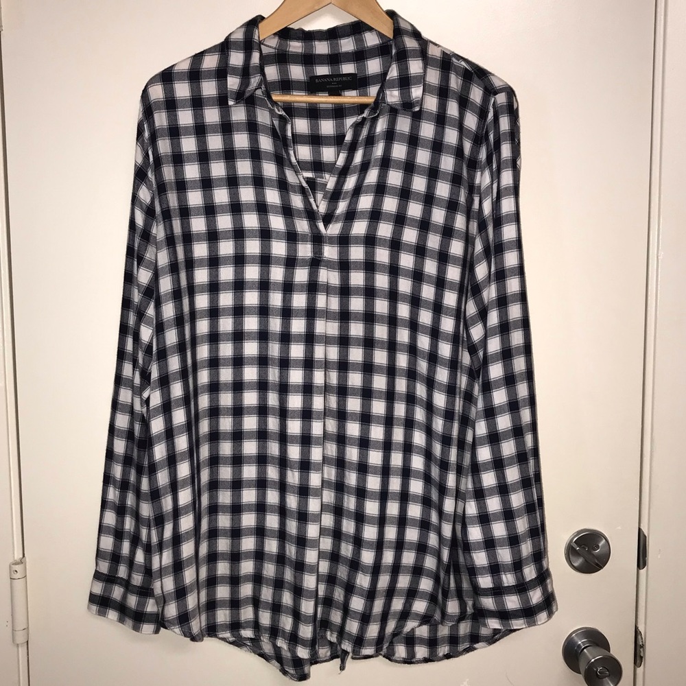 🌴3/$20 Banana Republic Boyfriend Fit Flannel